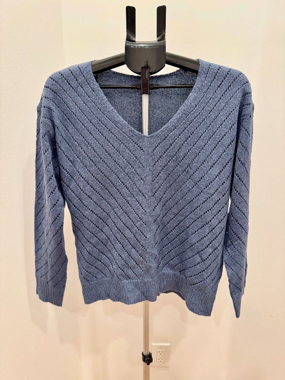 TEMU Light Navy Blue V-Neck Pointelle Knit Pullover Sweater Size Large NWOT